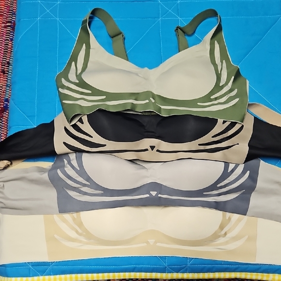 Stylish Women's Bra Set - Green, Black, Gray and Cream - Picture 1 of 7